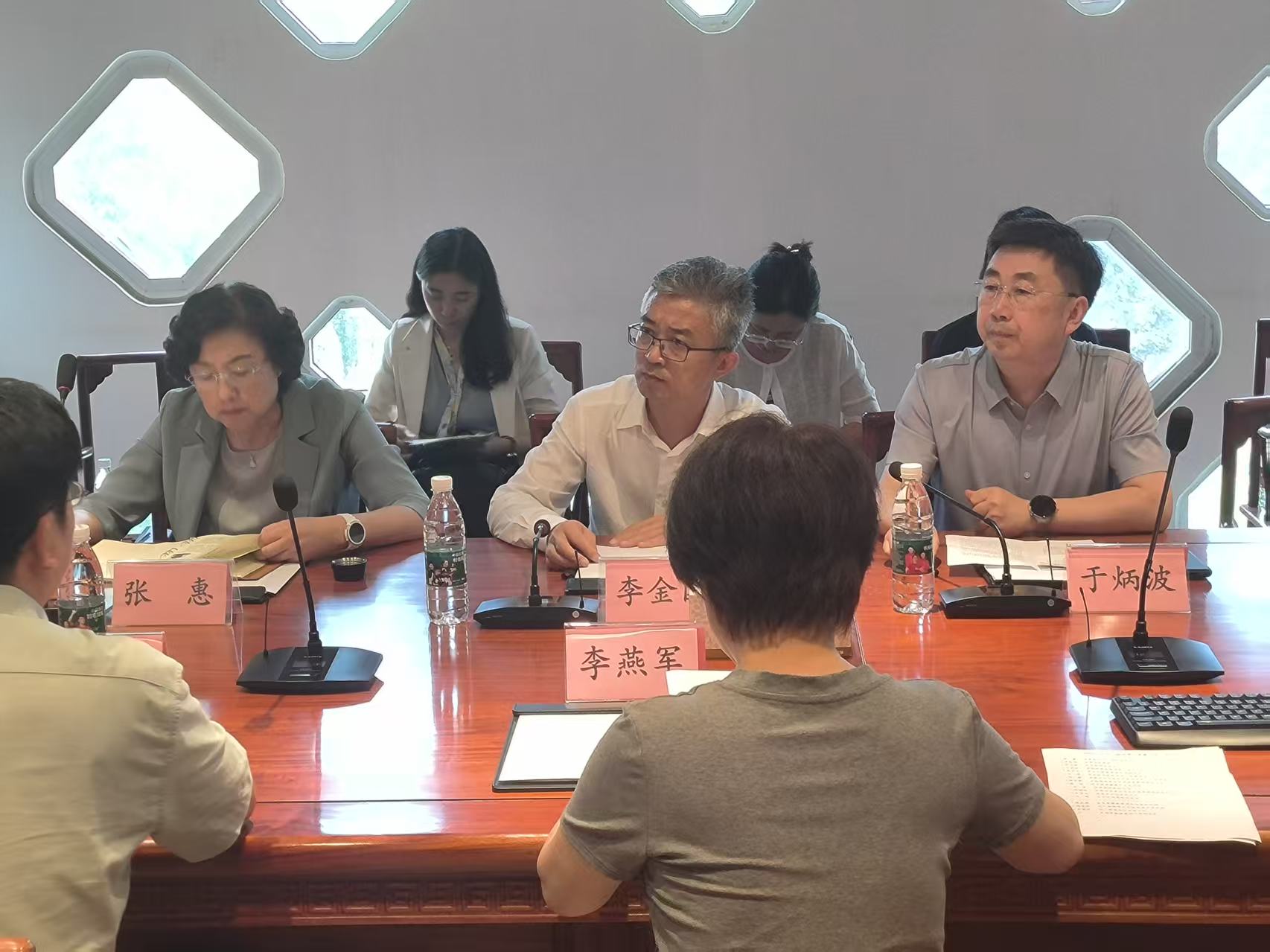 市委书记及各部领导莅临指导